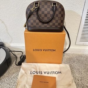 - Posting my alma beauty 😍 SOLD